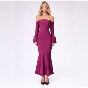 NWT Elliatt Ella Off-Shoulder Bell
Sleeve Gown in Wine Sz Small $230